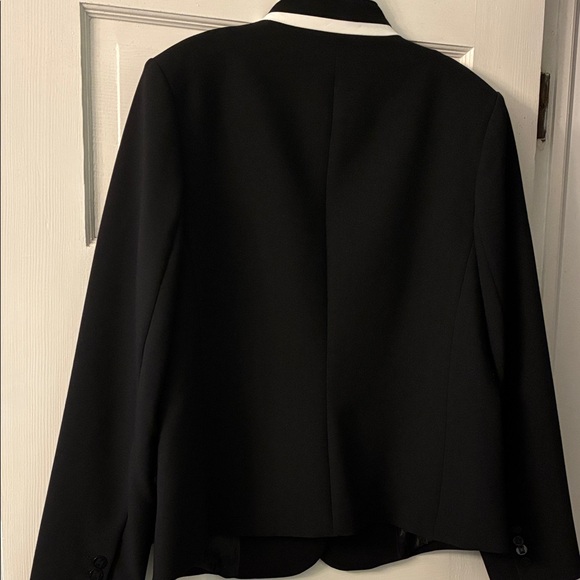 Karl Lagerfeld Black Blazer with White Collar Trim - Picture 3 of 4
